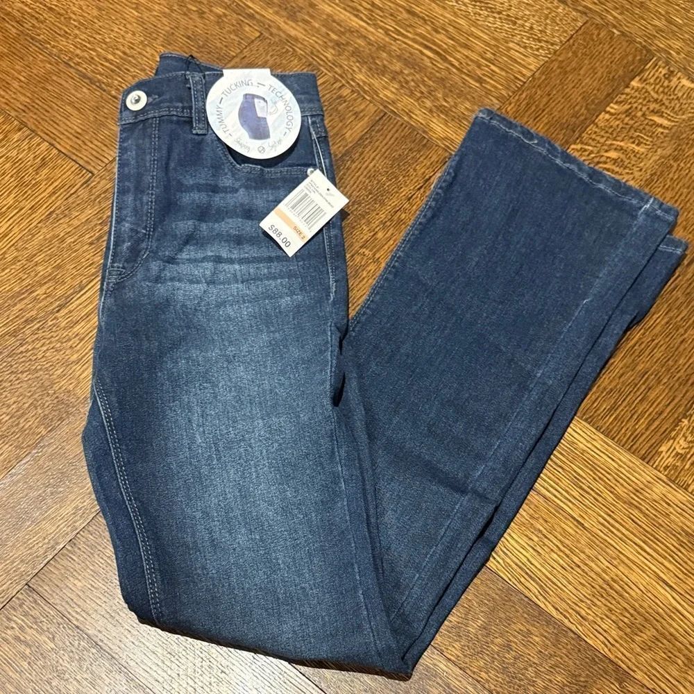 CURVE CREATOR High Rise Straight Jeans Size __ Medium Wash Stretch